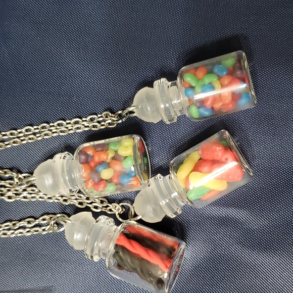 Candy necklaces Lot of 9 with extra 🍬 candy - Picture 6 of 10